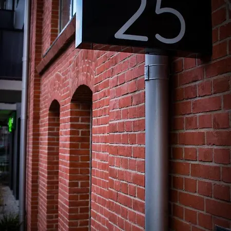 Urban Space 80 - Free Parking Апартаменты *